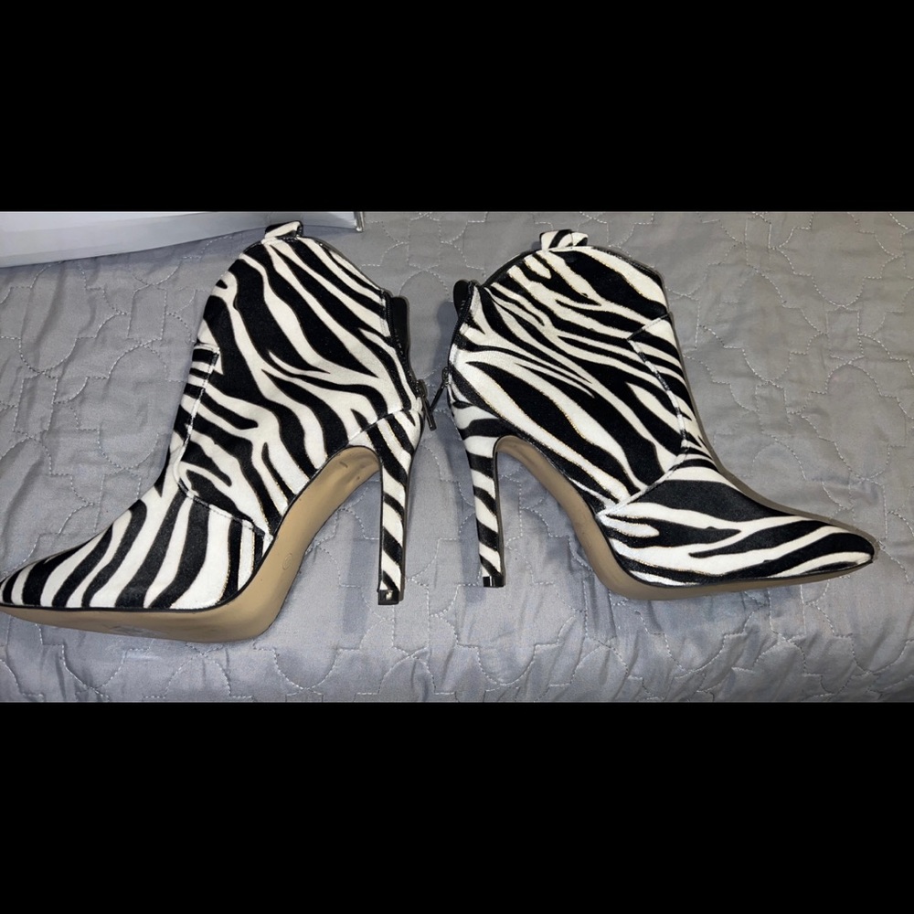 New zebra print bootie. Never worn.